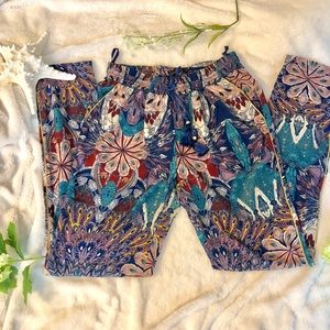 Color Block peacock print pants. Size:4  NWOT